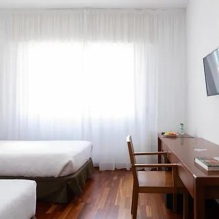 Maroa 4*